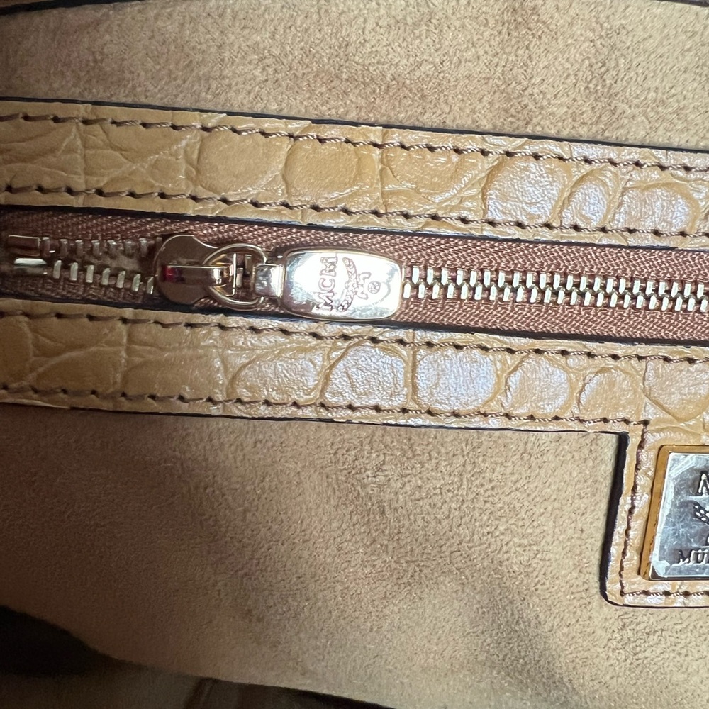 MCM Shoulder/Handbag - Picture 11 of 17